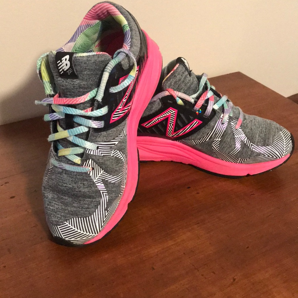 NEW BALANCE multi-color sneaker